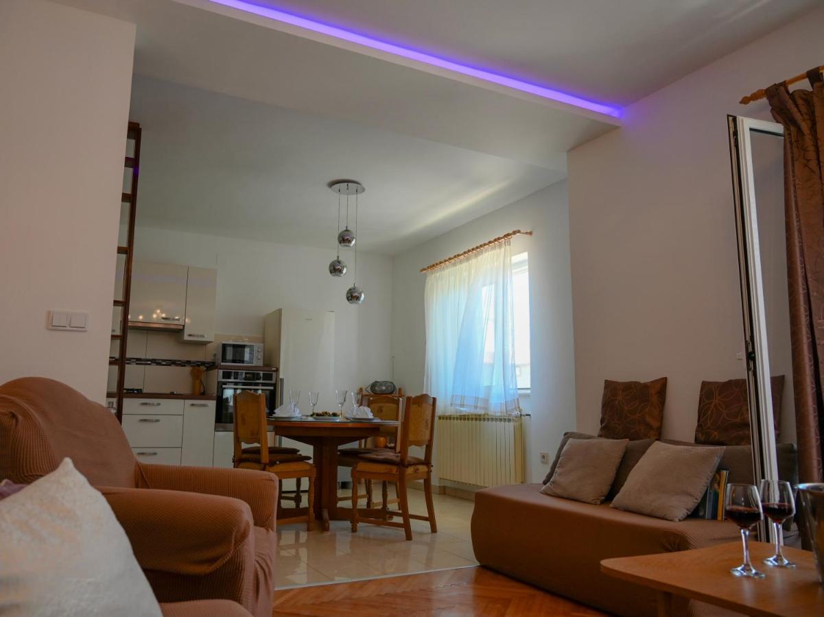 Apartment Damir Трогир Екстериор снимка