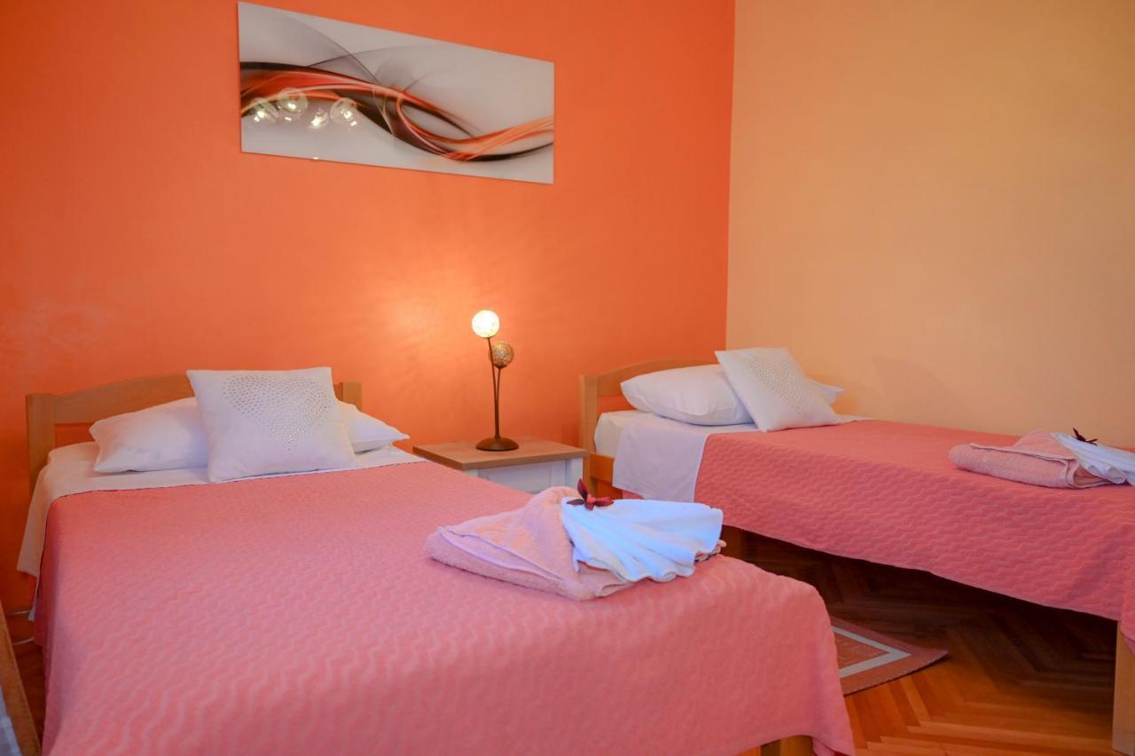 Apartment Damir Трогир Екстериор снимка