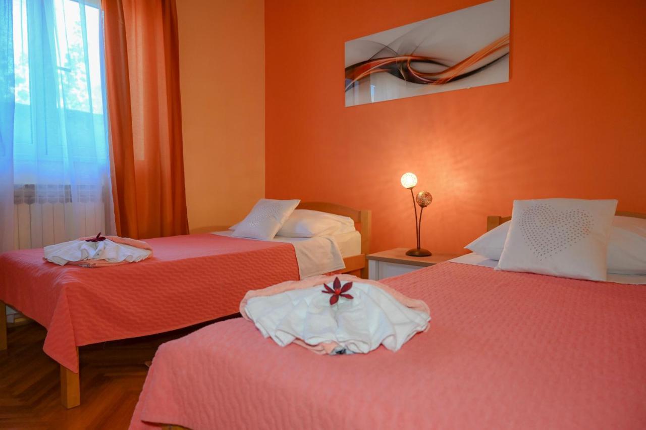 Apartment Damir Трогир Екстериор снимка